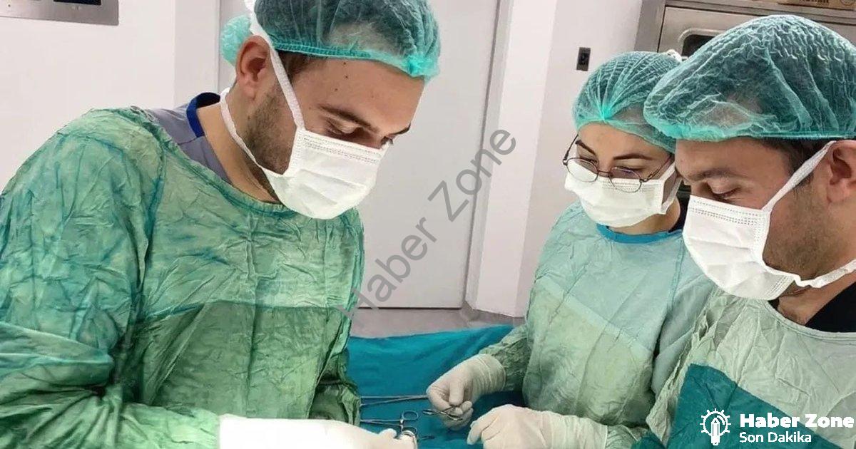 "Şuhut Devlet Hastanesi'nde Modern Cerrahi Başarısı: Yama İle Fıtık Onarımı" başlıklı haber için fot